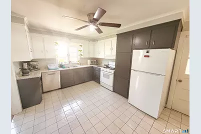 124 Richards Street, West Haven, CT 06516 - Photo 8