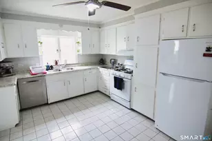124 Richards St, West Haven, CT 06516 - Photo 14