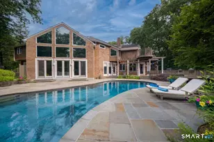 32 Buttonball Ln, Weston, CT 06883 - Photo 2