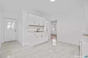 16 Vermont St, Waterbury, CT 06704 - Photo 22