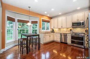 15 Chaplin St, Newington, CT 06111 - Photo 8