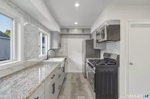 2 Oven Rock Rd, Bethel, CT 06801 - Photo 10