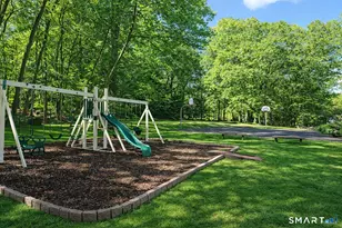 44 Powder Mill Rd, Stratford, CT 06614 - Photo 34