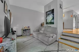 15 Cherokee Ct, Cromwell, CT 06416 - Photo 8