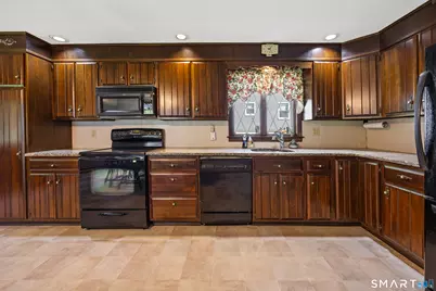 32 Moreland Avenue, Watertown, CT 06779 - Photo 8