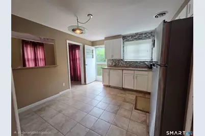 83 Sunnybrook Bend, Waterbury, CT 06708 - Photo 4