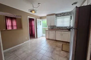 83 Sunnybrook Bend, Waterbury, CT 06708 - Photo 4