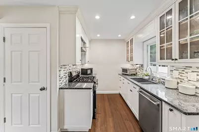 31 Bethpage Drive, Bethel, CT 06801 - Photo 6