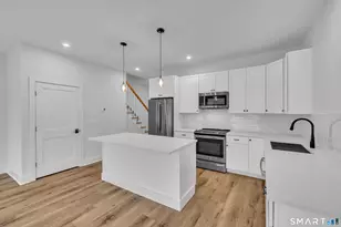 138 Boston Post Rd, East Lyme, CT 06333 - Photo 10