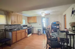 86 Maple St, Meriden, CT 06451 - Photo 12