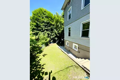 86 Maple Street, Meriden, CT 06451 - Photo 2
