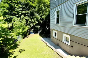 86 Maple St, Meriden, CT 06451 - Photo 2