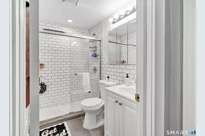 86 Vanguard Street, Bridgeport, CT 06606 - Photo 12