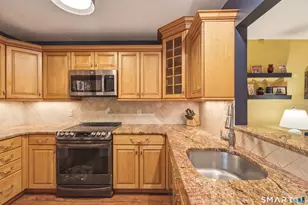 8 Rose Ln, Danbury, CT 06811 - Photo 8
