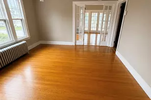 62 S Quaker Ln, West Hartford, CT 06119 - Photo 12