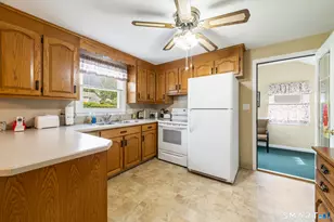 43 Danbury Ln, Bristol, CT 06010 - Photo 8