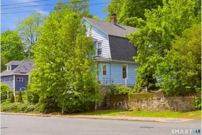 182 Vauxhall Street, New London, CT 06320 - Photo 2
