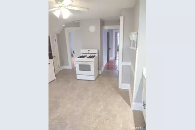 158 Scofield Avenue #3rd floor, Bridgeport, CT 06605 - Photo 6