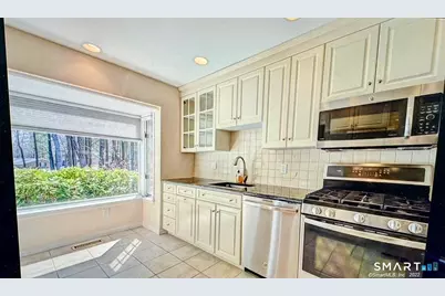 136 Tunxis Village #136, Farmington, CT 06032 - Photo 12