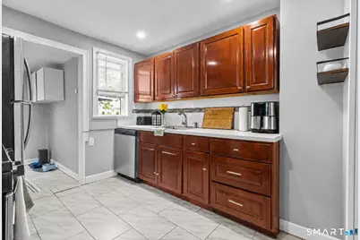 182 Deforest Avenue, Bridgeport, CT 06607 - Photo 14