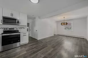 31 Pegasus Dr, Groton, CT 06340 - Photo 10