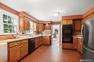 170 Sky Meadow Dr, Stamford, CT 06903 - Photo 10