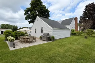 29 House St, Glastonbury, CT 06033 - Photo 2