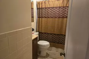 1307 Hope St, Stamford, CT 06907 - Photo 8