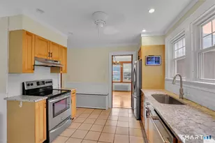 32 Maple St, Middlefield, CT 06481 - Photo 4
