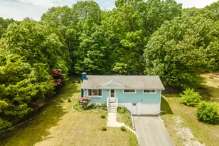 20 Carol Dr, Montville, CT 06382 - Photo 2
