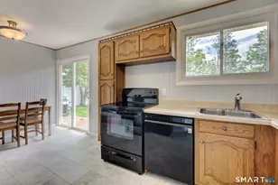25 Yale Dr, Enfield, CT 06082 - Photo 6