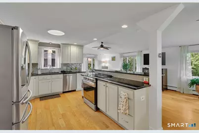 6 Beechwood Circle, Cromwell, CT 06416 - Photo 8