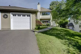 171 Coho Ln, Suffield, CT 06078 - Photo 2