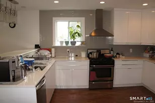 16 Manor St, Stamford, CT 06902 - Photo 6