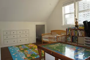 16 Manor St, Stamford, CT 06902 - Photo 14