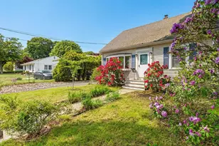52 Division St, Groton, CT 06340 - Photo 8