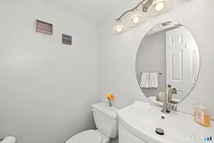 21 Highland Rd, Stamford, CT 06902 - Photo 8