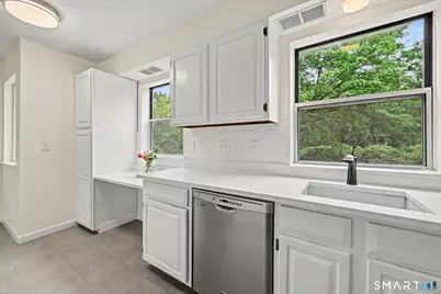 21 Highland Road #21, Stamford, CT 06902 - Photo 6