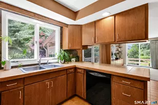 30 Sass Dr, Manchester, CT 06042 - Photo 8