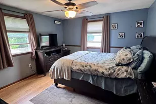 24 Middle Rd, Enfield, CT 06082 - Photo 14