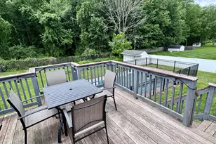24 Middle Rd, Enfield, CT 06082 - Photo 32