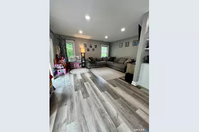 371 Tyler Avenue, Groton, CT 06340 - Photo 8