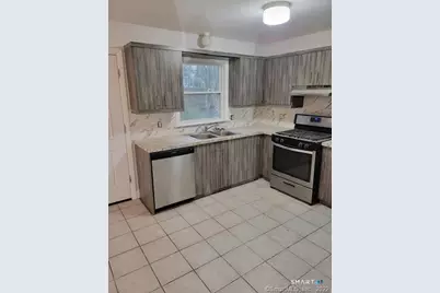15 Krakow Street #A, Derby, CT 06418 - Photo 6