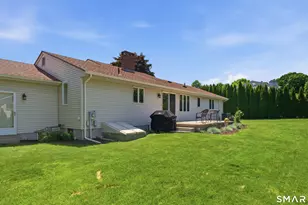 21 Marshalls Meadows, Wethersfield, CT 06109 - Photo 6