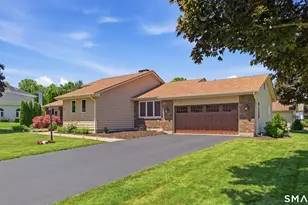 21 Marshalls Meadows, Wethersfield, CT 06109 - Photo 4