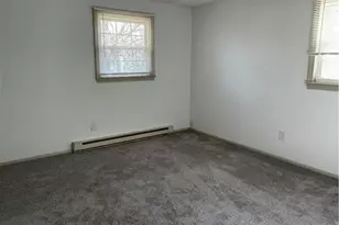22 College St, Clinton, CT 06413 - Photo 8