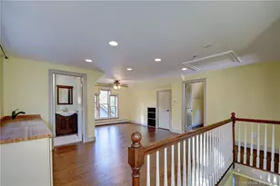 186 Raymond Rd, West Hartford, CT 06107 - Photo 18