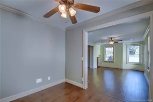 186 Raymond Rd, West Hartford, CT 06107 - Photo 12