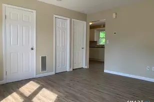 15 Krakow St, Derby, CT 06418 - Photo 6