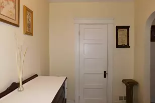 162 Helen St, Hamden, CT 06514 - Photo 4
